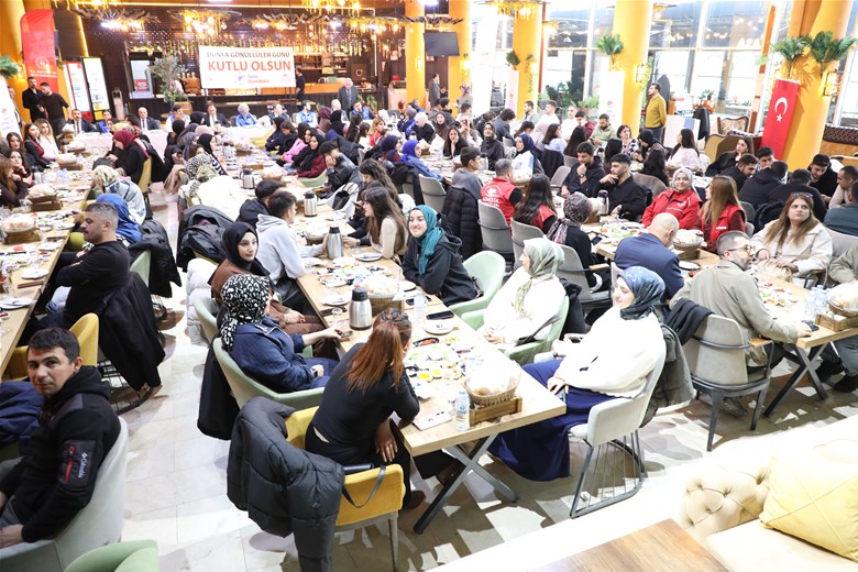 5 Aralık Dünya Gönüllüler Günü'nde Genç Gönüllüler Kahvaltıda Buluştu